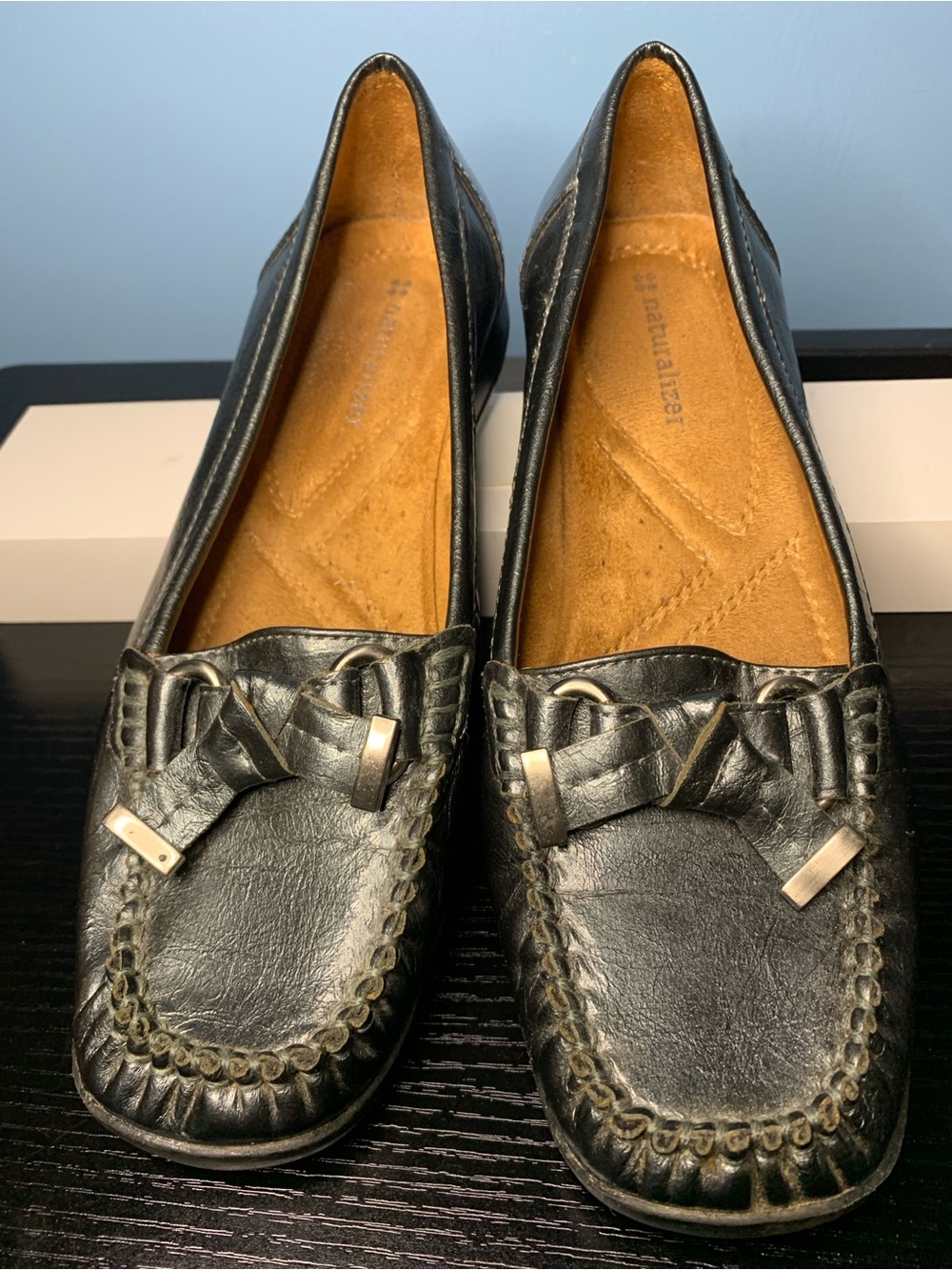 Naturalizer Black Leather Bow-Trim Loafers